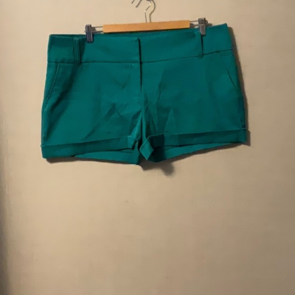 Maurices High Waist Green Shorts with Tailored Fit - Picture 1 of 5